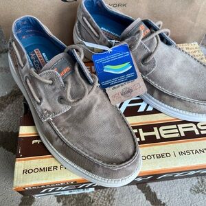 NWT Skechers Men's Size 8 Casual Boat Shoes Tie Topsider Shoes vintage washed
